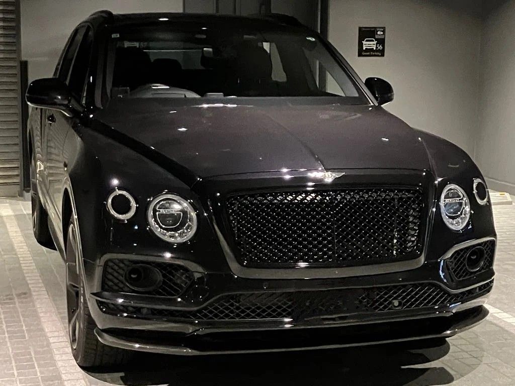 2019年式 ベントレーSUVベンテイガ Ｖ８ センテナリースペック